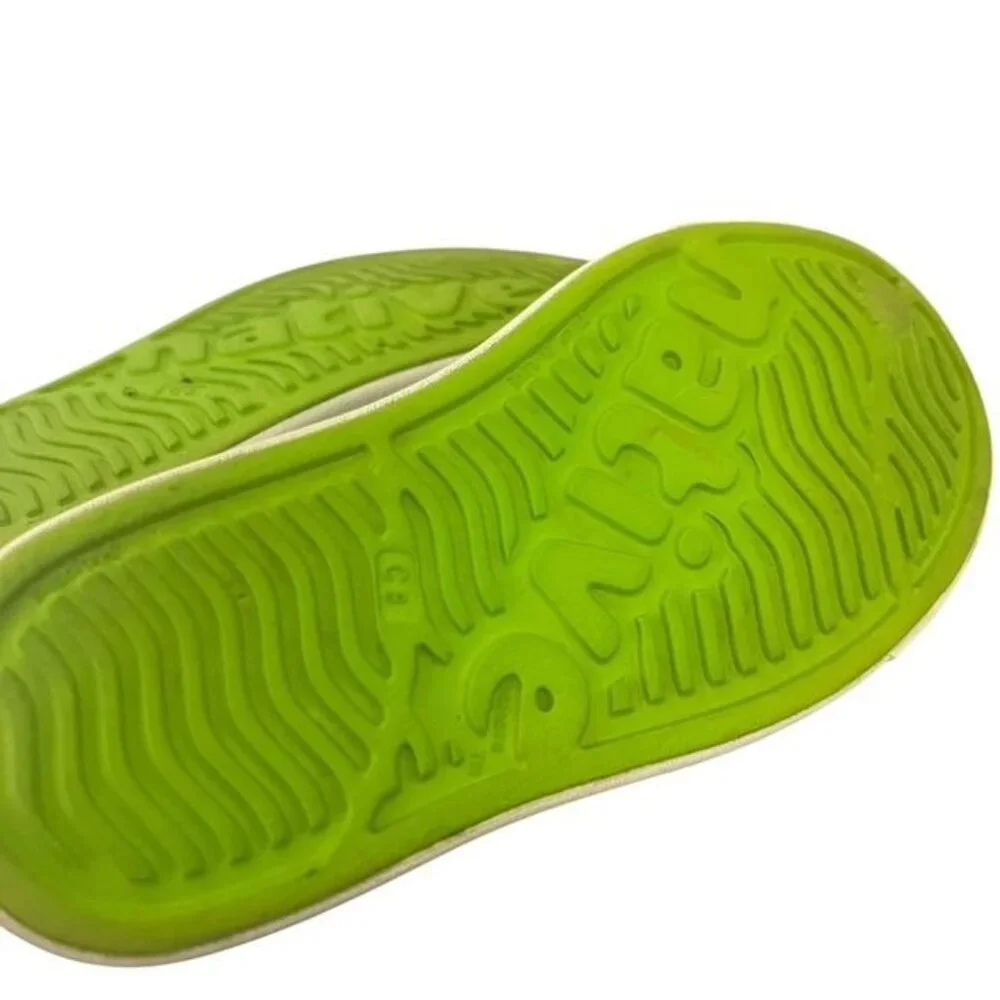 Native Jefferson Palm Green Shell White Palm Disrupt Little Kid Shoes Size 8